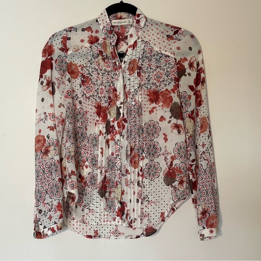 Abercrombie & Fitch SZ XS Cream Floral Pleated Front Sheer Button Blouse Top